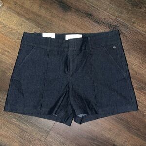 NWT— CALVIN KLEIN— PLEATED— DENIM— SHORT— SIZE 8